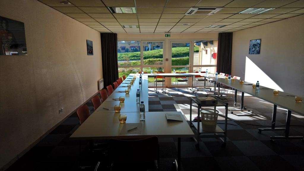 Brit Hotel Les Evens Saint-Saturnin  Udogodnienia zdjęcie