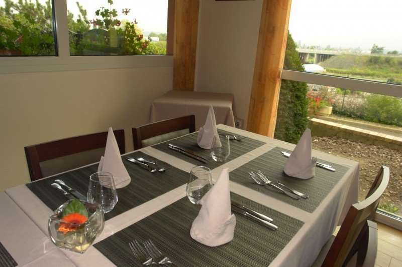 Brit Hotel Les Evens Saint-Saturnin  Restauracja zdjęcie
