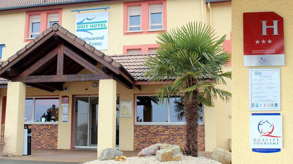 Brit Hotel Les Evens Saint-Saturnin  Zewnętrze zdjęcie