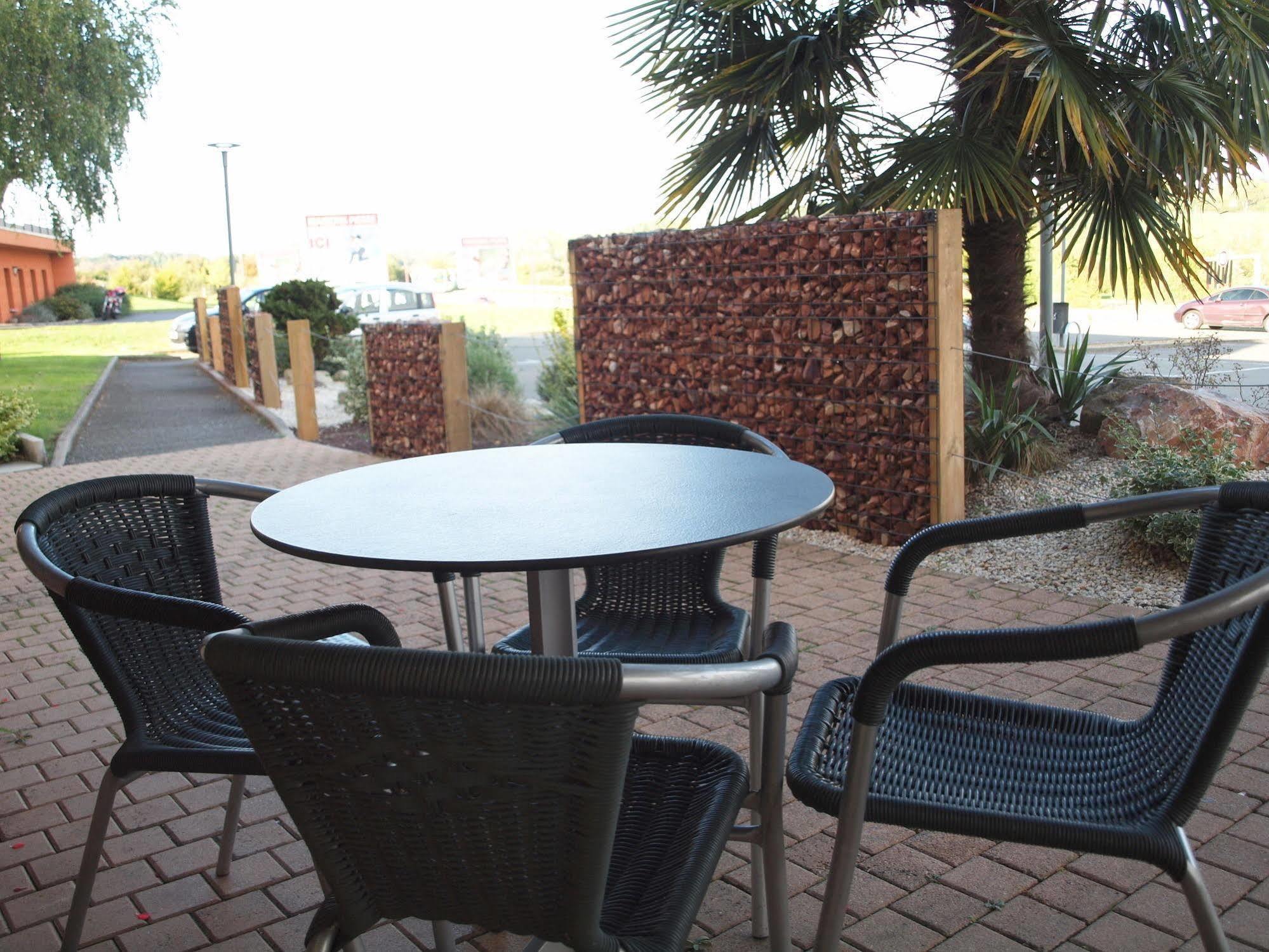 Brit Hotel Les Evens Saint-Saturnin  Zewnętrze zdjęcie